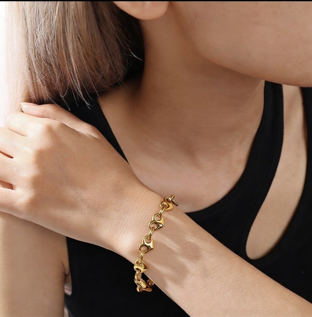 Pig Nose Link Bracelet