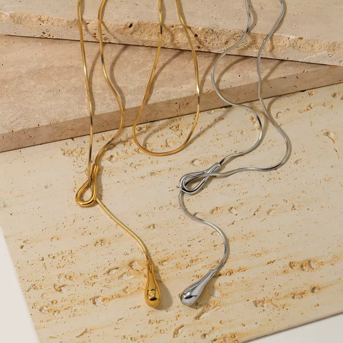 The Lariette Necklace