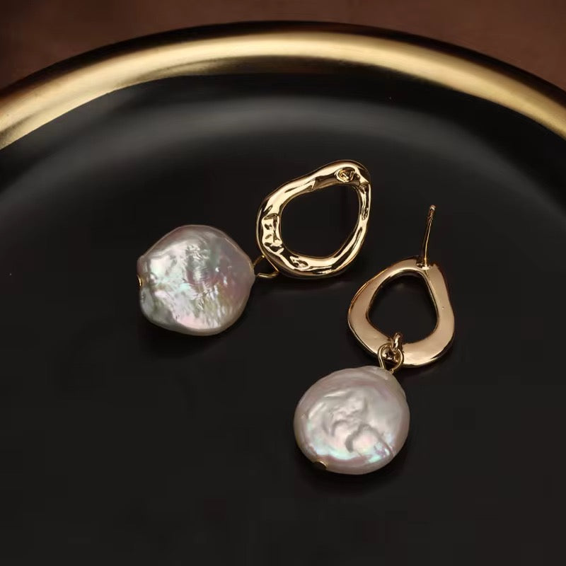 Pearl & Gold Earrings
